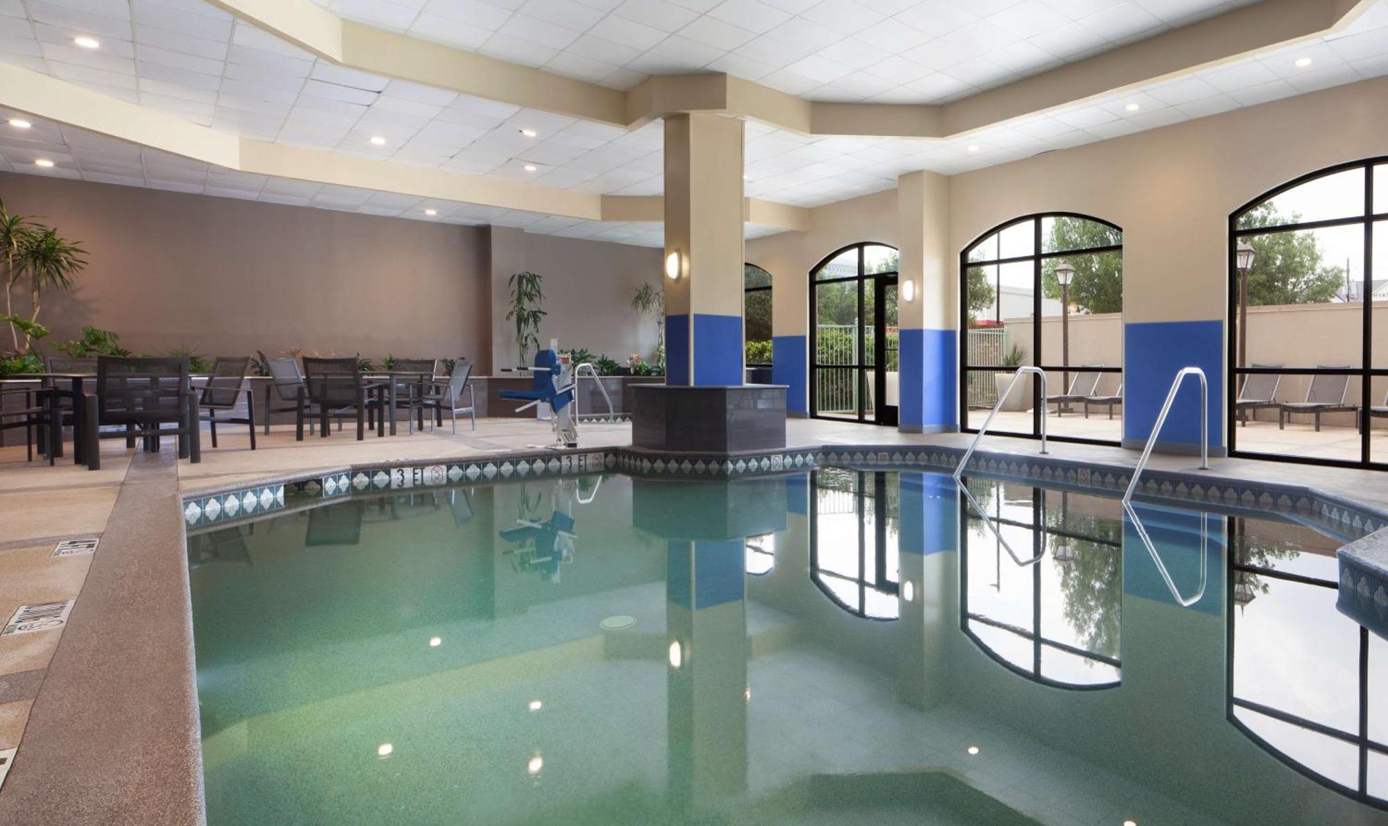 Embassy Suites By Hilton Dallas Near The Galleria Eksteriør bilde