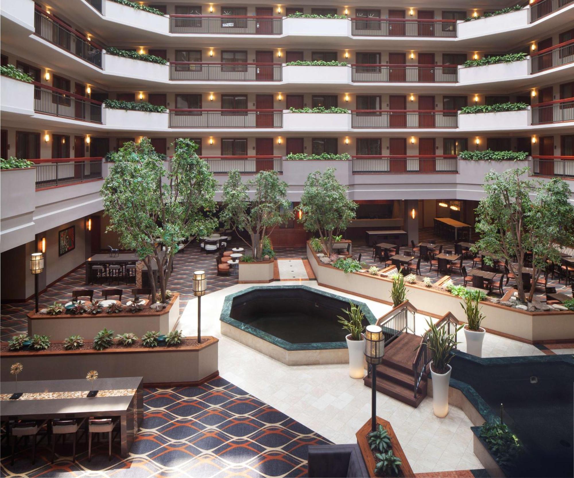Embassy Suites By Hilton Dallas Near The Galleria Eksteriør bilde