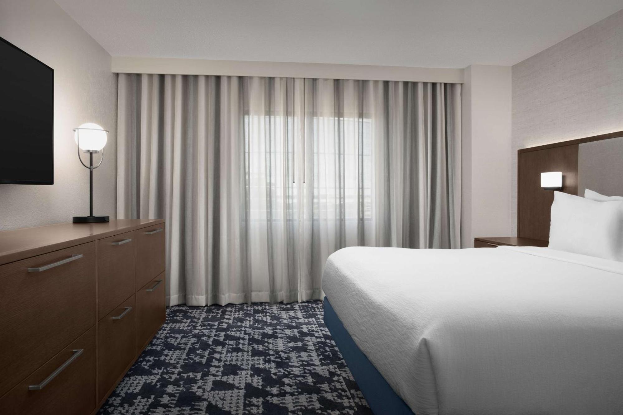 Embassy Suites By Hilton Dallas Near The Galleria Eksteriør bilde