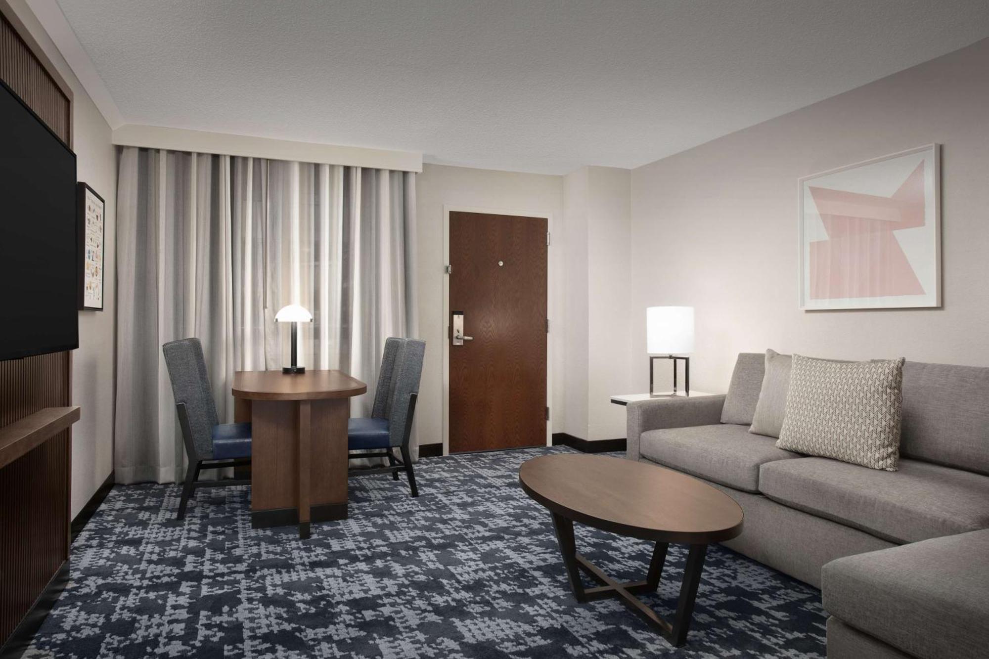 Embassy Suites By Hilton Dallas Near The Galleria Eksteriør bilde