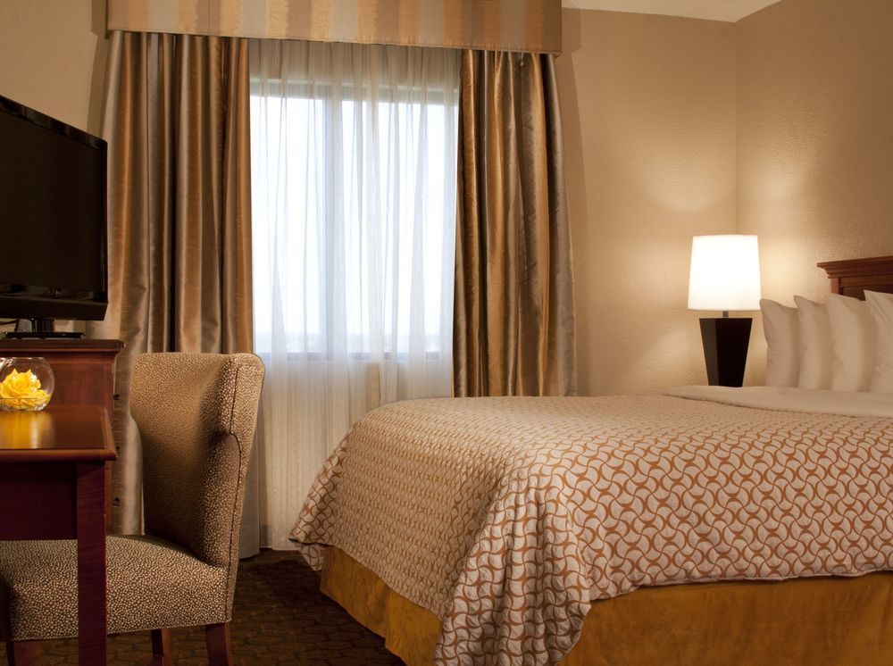 Embassy Suites By Hilton Dallas Near The Galleria Rom bilde